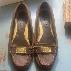 LAUREN RALPH LAUREN VINTAGE Brown Suede Loafers with Gold Plaque Accent